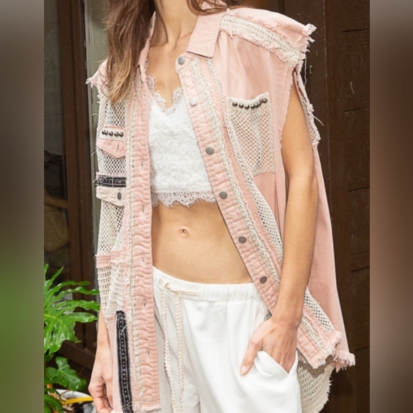 POL Soft Pink Denim Jean Mesh Studded Frayed Vest. Sz M. NWOT - Picture 6 of 7
